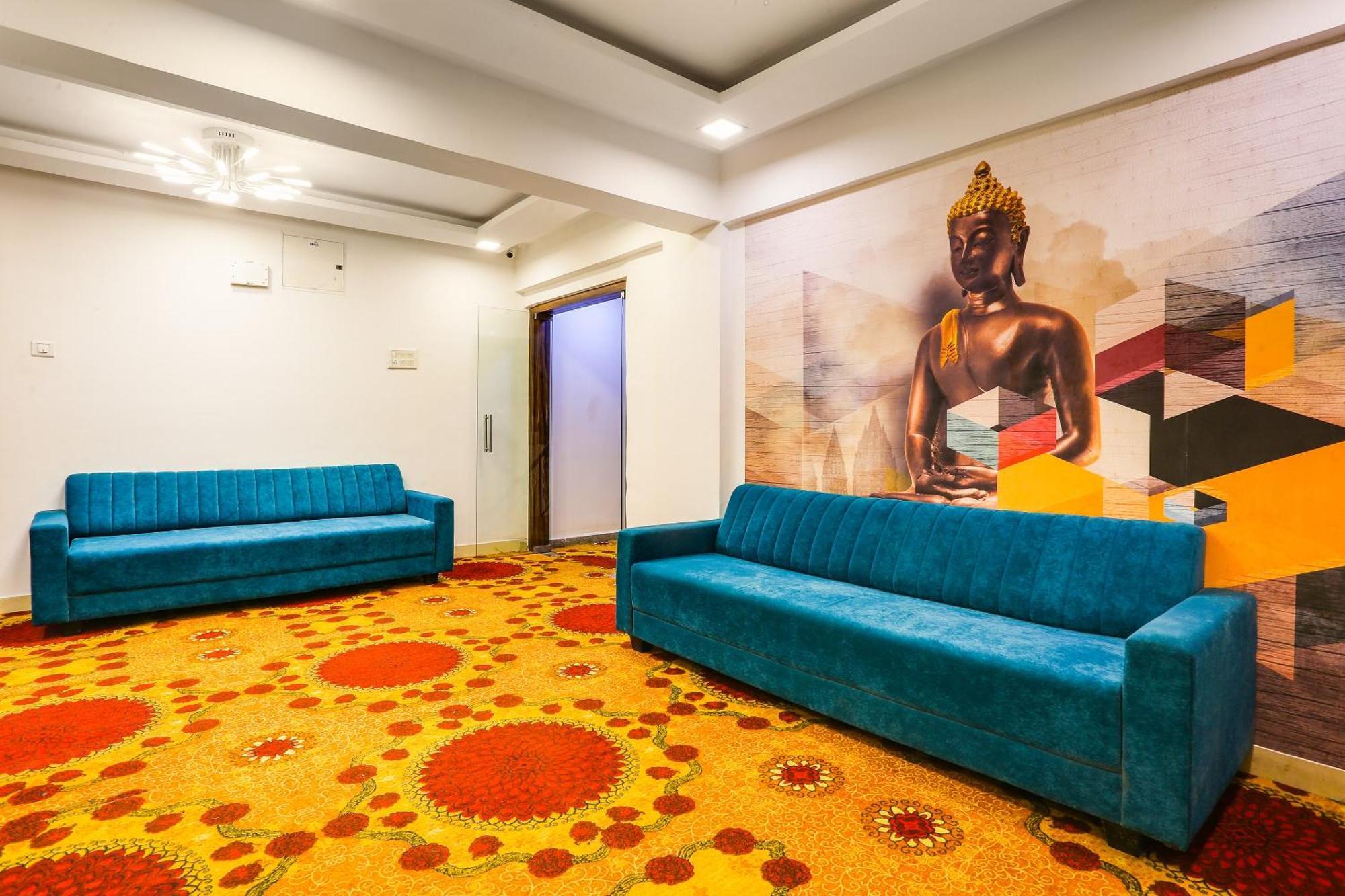 Capital O Arsh Executive Inn Мумбаи Экстерьер фото